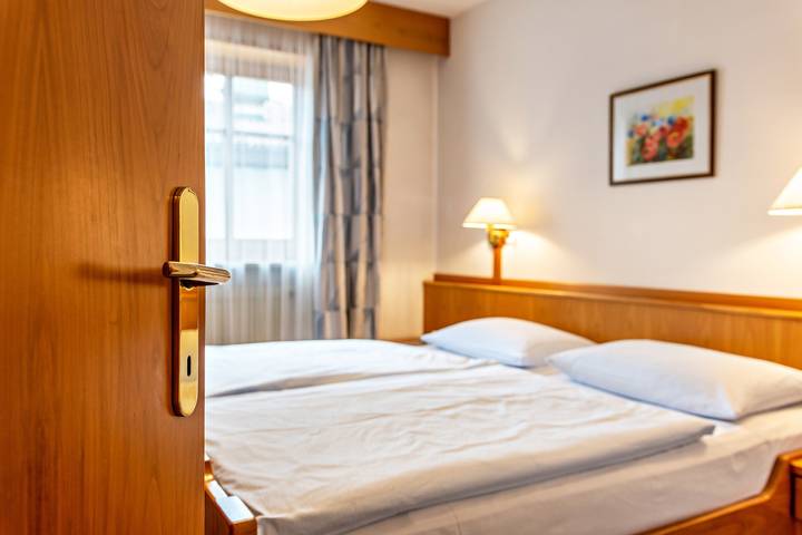 Ganze Wohnung, 'Taufner Apartment B 104' mit Bergblick, Garten und Wlan in Partschins, Texelgruppe