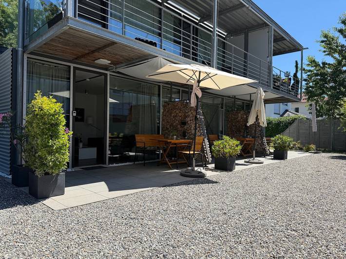 Ganze Wohnung, See und Mehr Apartment 1 – Modernes Apartment mit überdachter Terrasse am See in Stetten, Region Bodensee-Oberschwaben