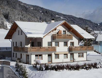 Gîte pour 4 personnes, avec jardin et vue, adapté aux familles à Villabassa - 2