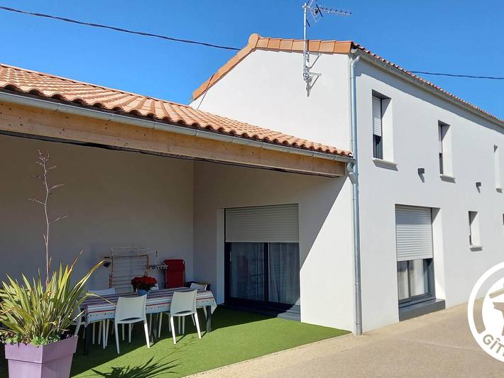 Gîte pour 6 personnes, avec terrasse