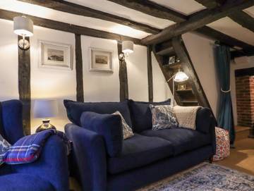 Log Cabin for 4 People in Rye, High Weald, Photo 3
