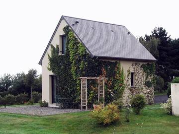 Gîte pour 4 personnes, avec terrasse et jardin à Dragey-Ronthon