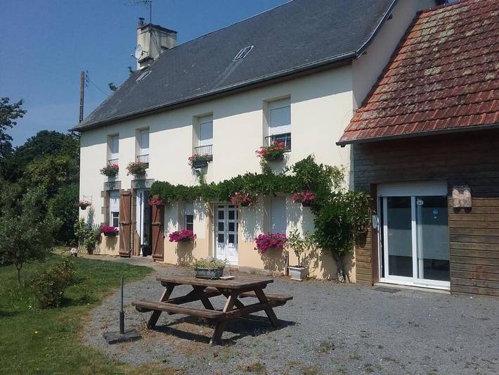 Maison d’hôte pour 2 personnes, avec vue et jardin à Brécey