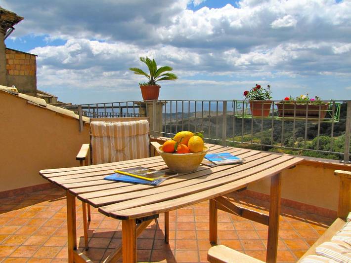 Vacation apartment for 3 people, with terrace in Calabria