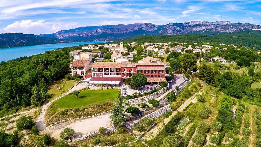 Hôtel pour 2 personnes, avec jardin et vue, animaux acceptés à Les Salles-sur-Verdon