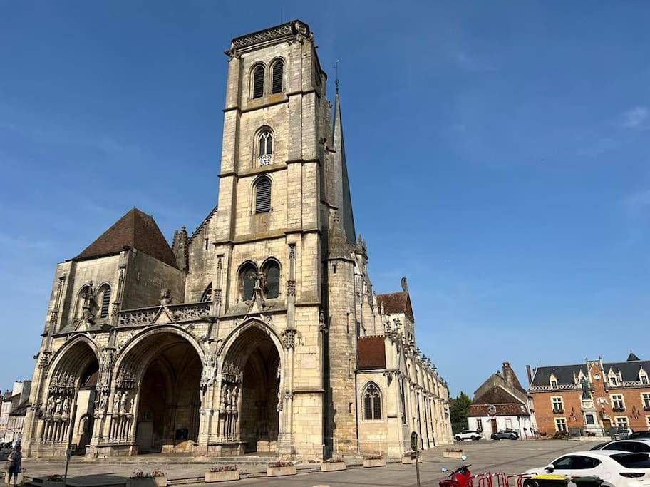 Appartement entier, One-Bedroom Apartment in Auxonne, Région de Dijon