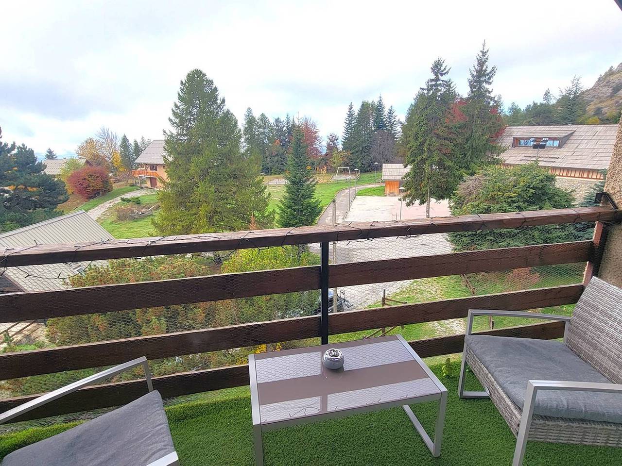 Entire apartment, Duplex 6 pers - Center station - Ski/Hiking - Balcony in Saint-Michel-de-Chaillol, Écrins National Park