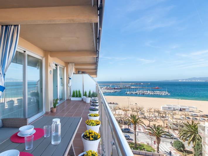 Ferienwohnung für 4 Personen, mit Meerblick und Terrasse sowie Garten in Palamós - 2