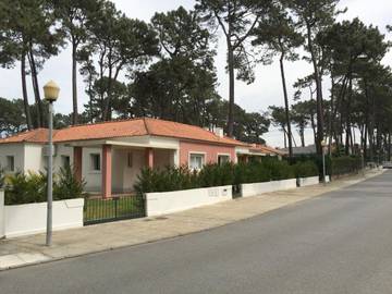 Gîte pour 6 personnes, avec jardin dans Darque