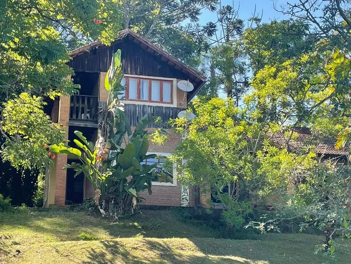 Ferienhaus für 12 Personen, mit Seeblick und Ausblick sowie Pool und Garten, mit Haustier - 1