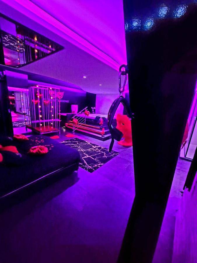 Queen Room with Spa Bath in Hagondange, Metz-Campagne