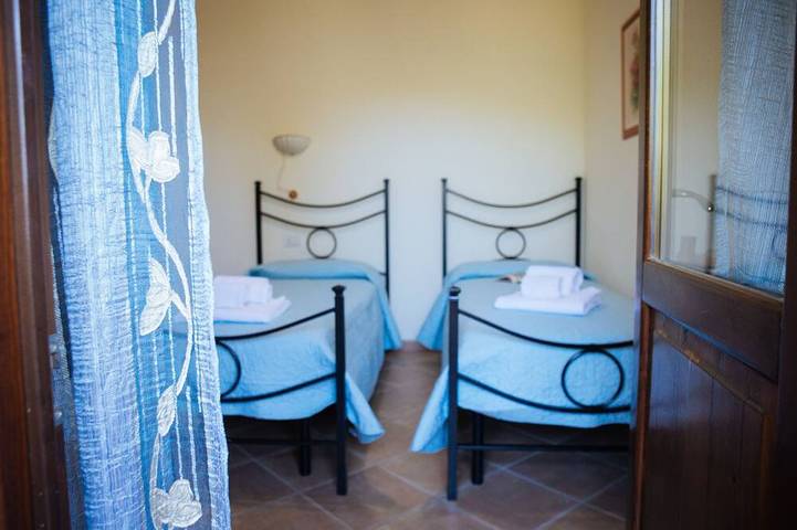 Borgo Campetroso appartamenti in campagna,2 piscine, ristorante a 20 km dal mare in Monterotondo Marittimo, Costa degli Etruschi