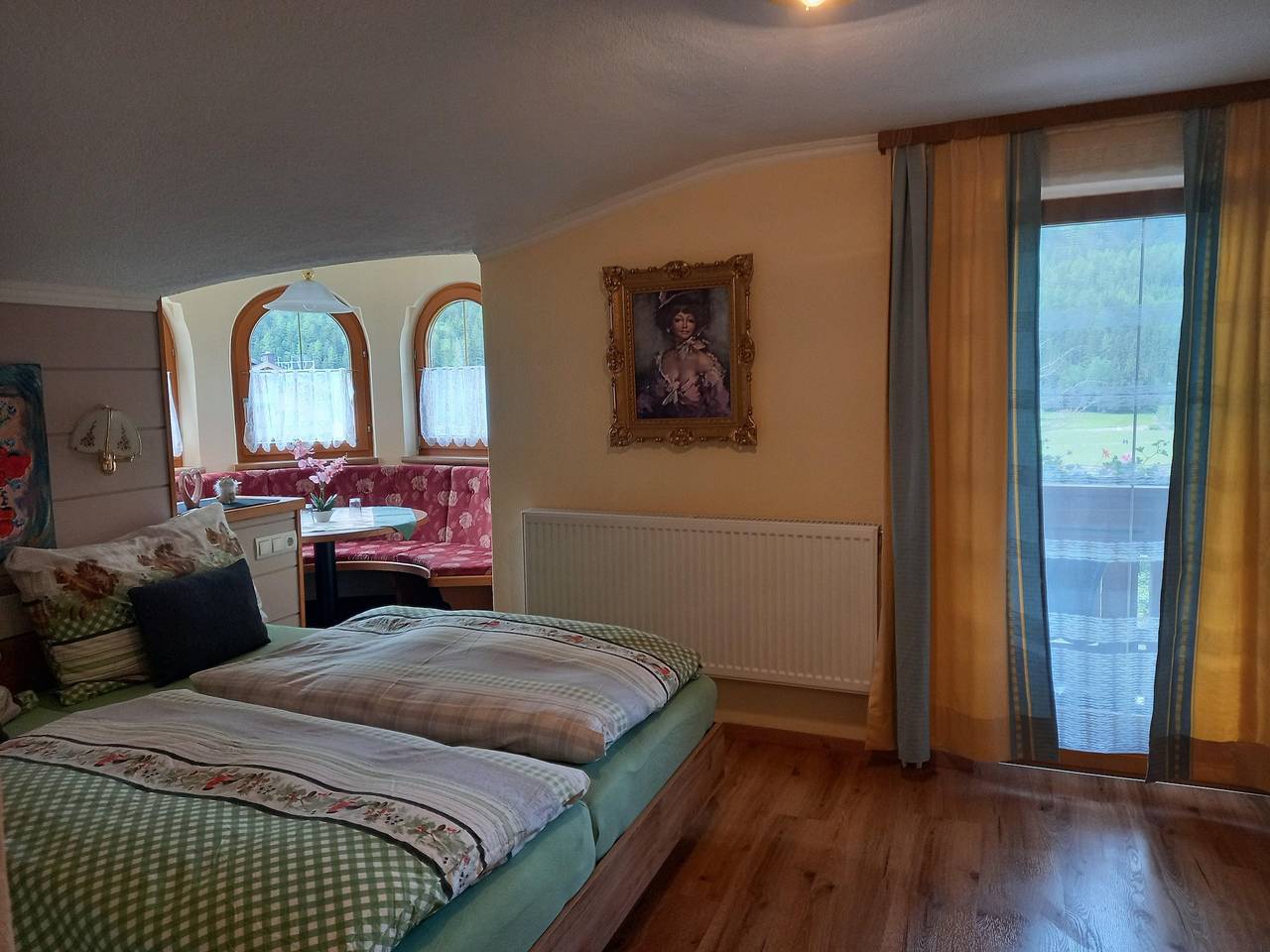 Apartamento vacacional entero, Doppelzimmer "Turmzimmer" in Oetz, Ötztal