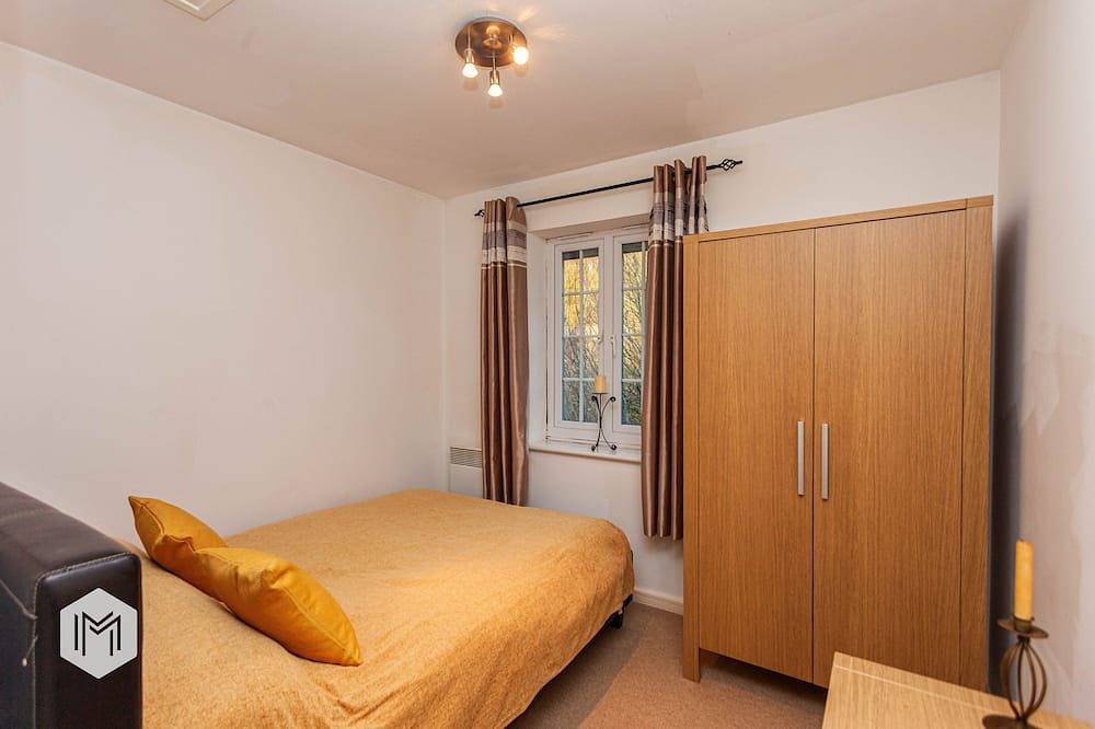 Entire apartment, Charming Apartment with River Views in Bolton, Greater Manchester