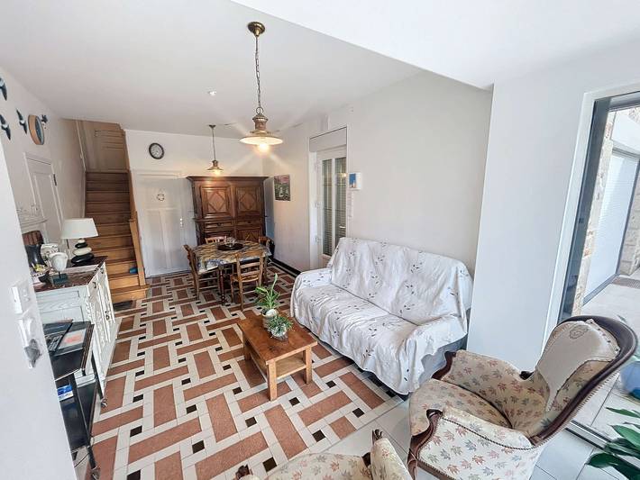 Charmantes Haus im Zentrum mit Garten, 100m vom Strand und Geschäften, 4 Schlafzimmer, WLAN in Jullouville, Côte de la Déroute