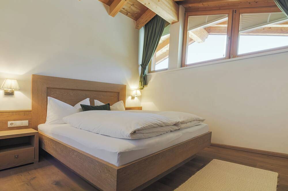 Ganze Wohnung, Geräumiges Apartment im Dorfzentrum von Gerlos, Liftkarten im Sommer inkl.! in Gerlos, Bezirk Schwaz