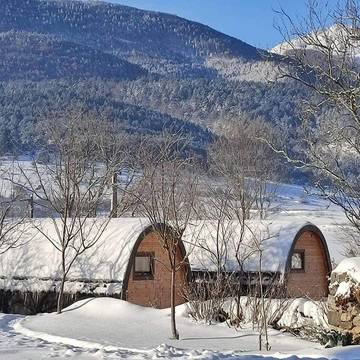 Chambre d’hôte pour 2 personnes, avec terrasse ainsi que vue et jardin, animaux acceptés dans Aunat