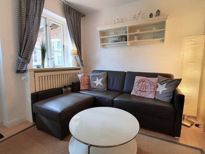 Ganze Ferienwohnung, Traumkoje - Wohnung 5 - Ferienwohnung Traumkoje - mit Sauna, Terrasse & Parkplatz in Alkersum in Nordfriesische Inseln (Schleswig-Holstein) (Schleswig-Holstein), Alkersum