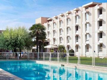 Hôtel pour 3 personnes, avec piscine et jardin dans Plage de l'Esplanade-des-Goëlands