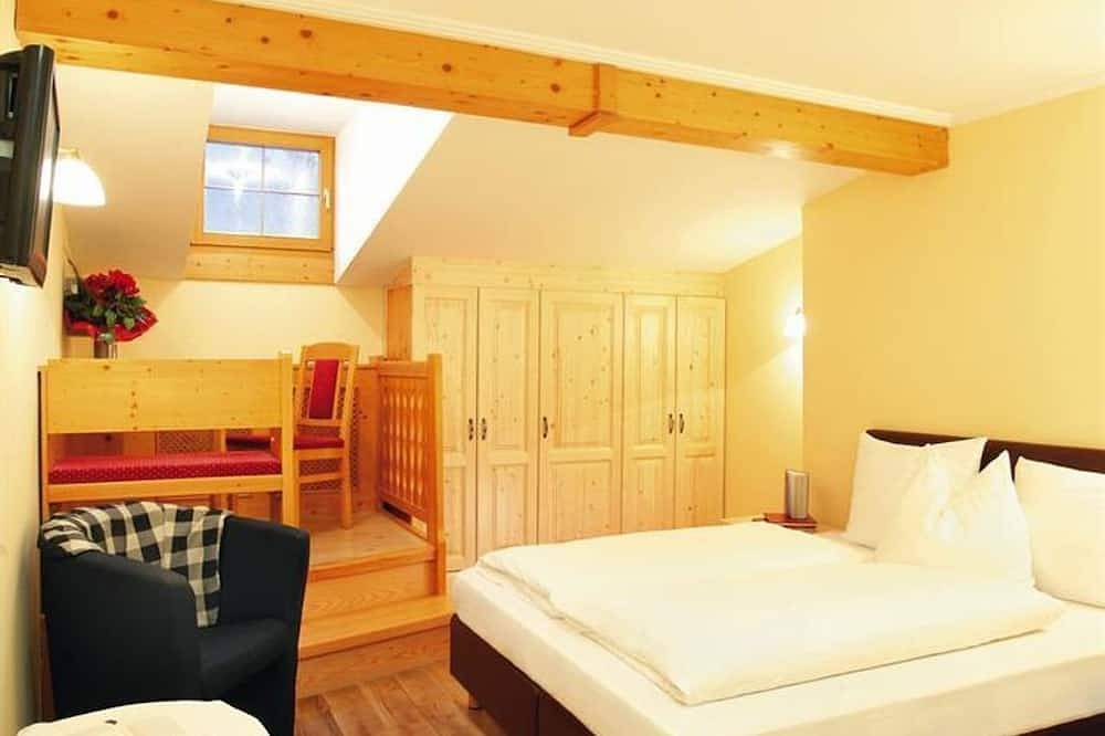 Giebelzimmer mit Dusche, Wc - Hotel Sperlhof in Edlbach, Kirchdorf an der Krems (Bezirk)