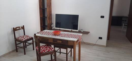 Gîte pour 4 personnes, avec terrasse à Barisciano