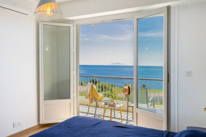 Gîte pour 4 personnes, avec terrasse, adapté aux familles dans Cap Corse - 4