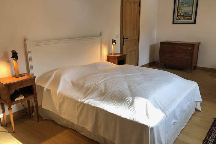 Gîte pour 15 personnes, avec jardin et balcon à Tosny - 4