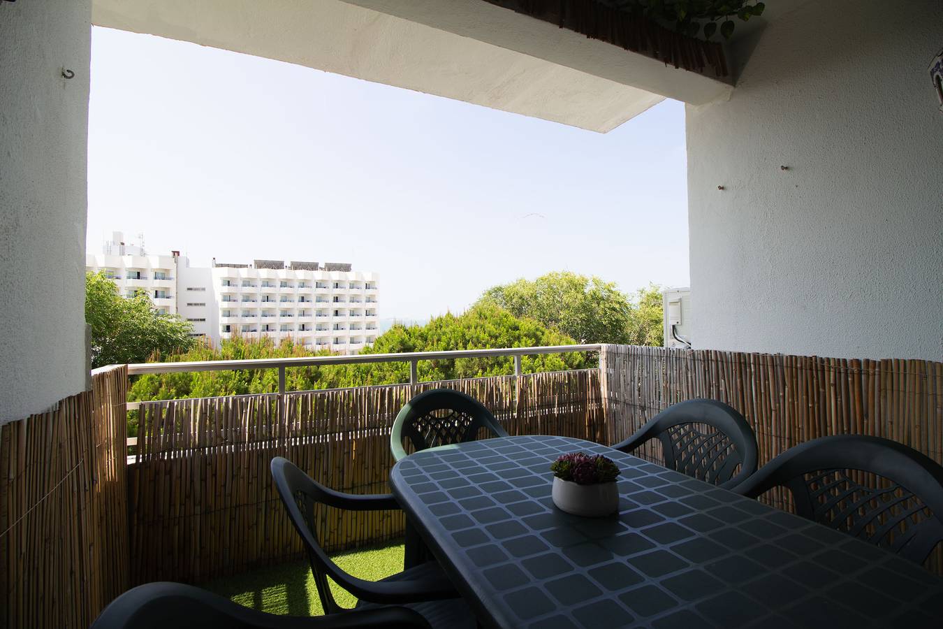 Apartamento entero, Lightbooking Nacita terraza a metros de la playa in Valdelagrana, El Puerto de Santa María