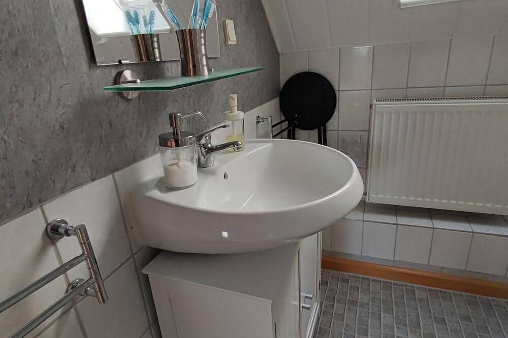 Ferienhaus Anna - Ferienhaus Anna-2 Bäder Du/Wanne- 4 Schlafzimmer in Thale, Harzvorland