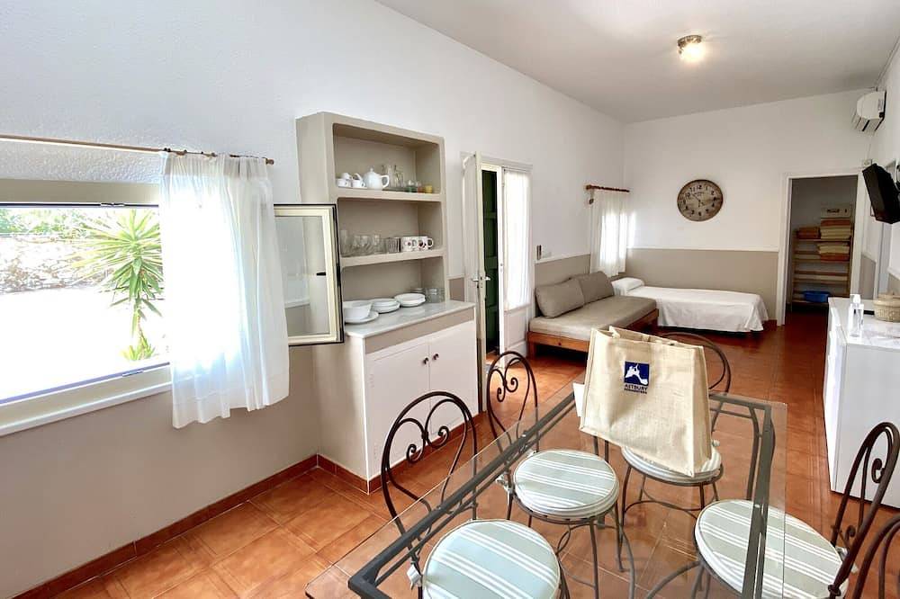 Apartamento entero, Campanitx Apt, Formentera - 2 dormitorios, planta baja in Es Caló, Formentera