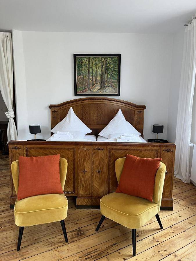 Künstlerzimmer im Kulturhaus Häselburg in Gera, Ostthüringen