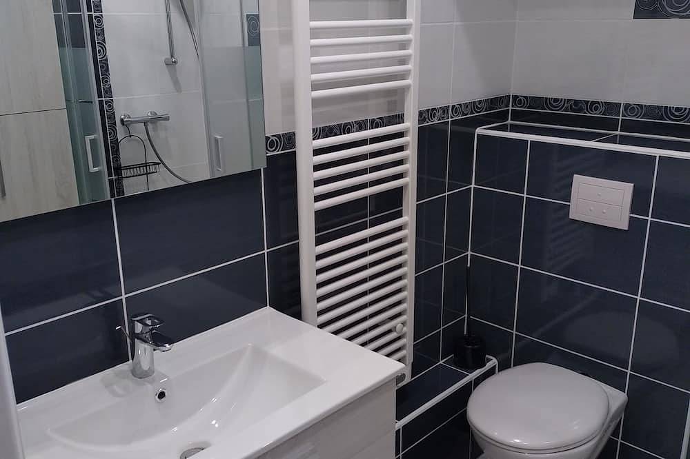 Ganze Wohnung, Le Lupicin, a comfortable, spacious studio in the heart of the Haut Jura nature park. in Saint-Lupicin, Regionaler Naturpark Hochjura