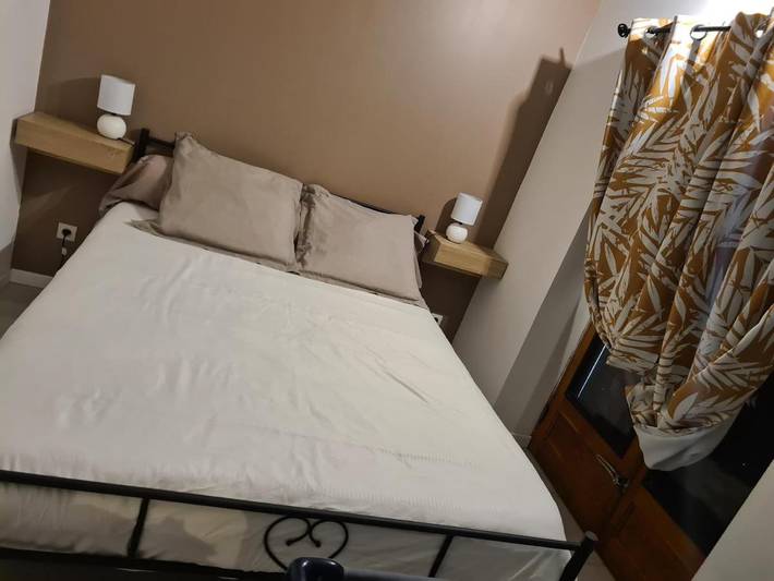 Gîte pour 7 personnes, avec jardin et piscine à Ruoms - 4
