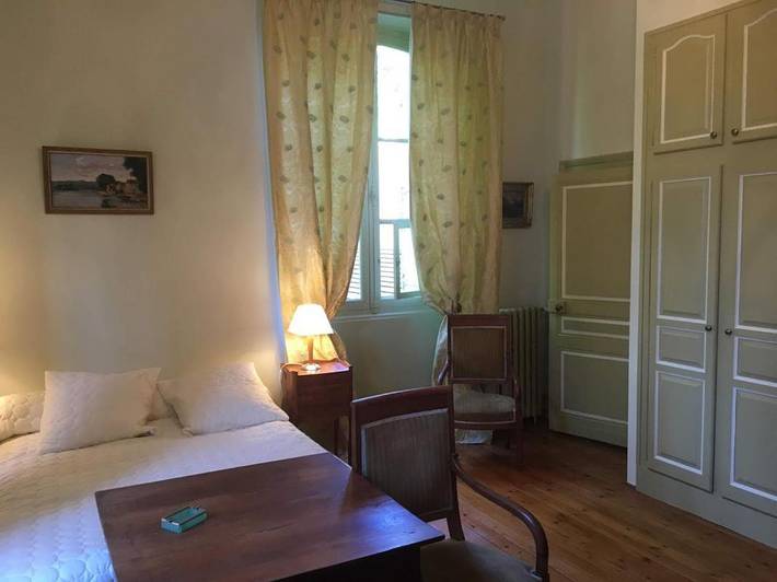 Location de vacances pour 12 personnes, avec piscine et jardin à Lacropte - 3