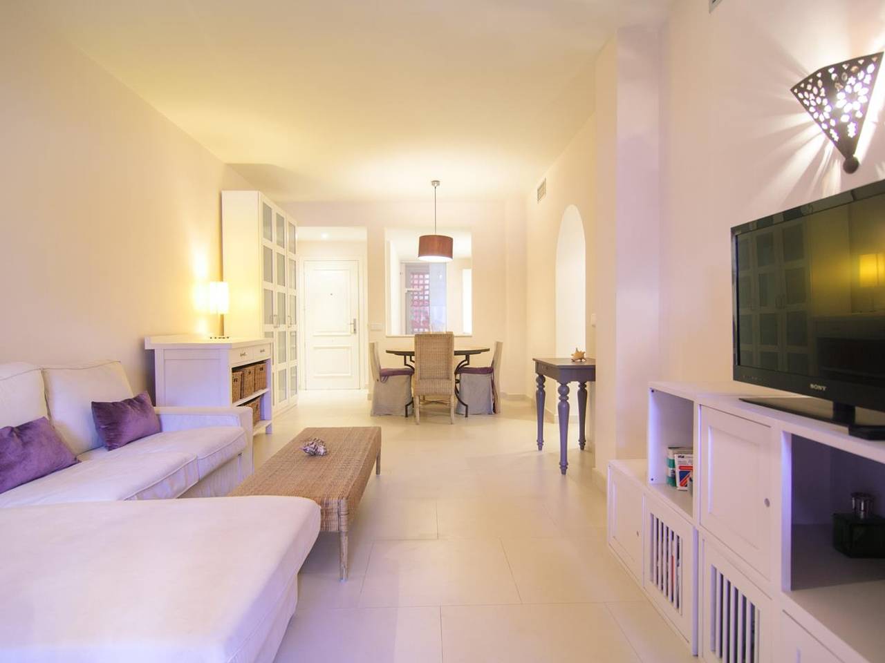 Entire holiday apartment, Alicate Playa refurbished apartment direct exit to garden in Las Chapas, Marbella