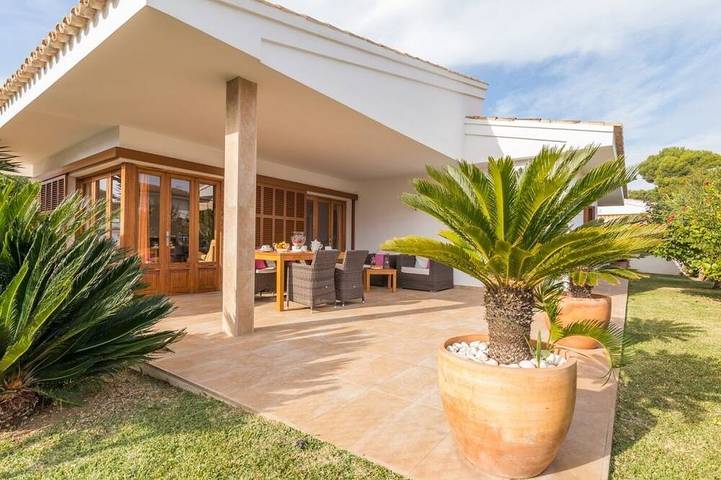 Villa für 8 Personen, mit Garten und Balkon - 1