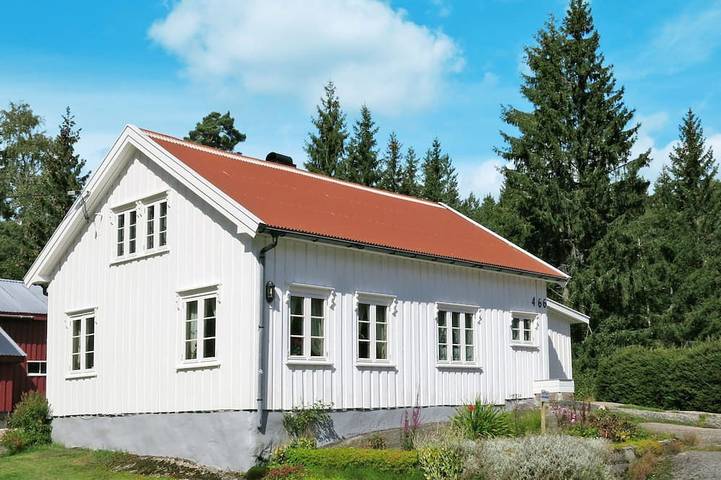 Ferienhaus für 6 Personen, mit Terrasse und Garten in Grimstad