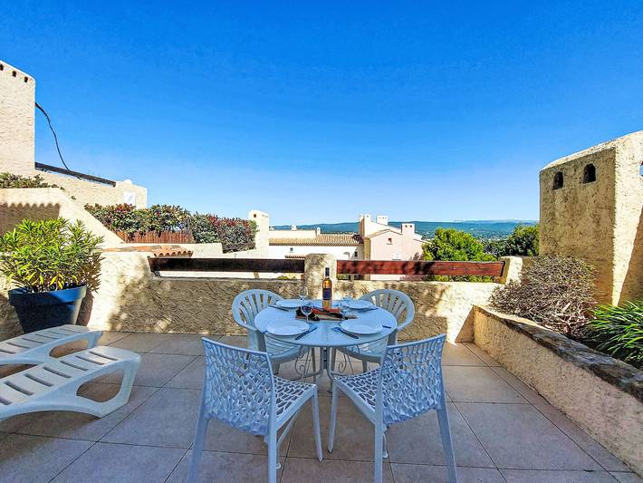 Gîte pour 2 personnes, avec terrasse à Saint-Cyr-sur-Mer - 2