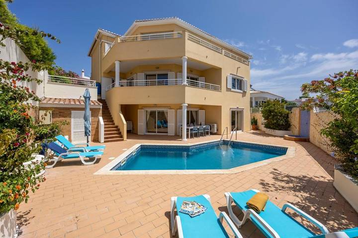 Villa voor 12 personen, with balkon and uitzicht as well as zwembad in Praia da Luz