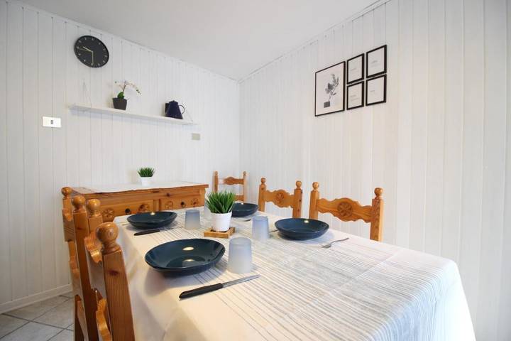 Gîte pour 6 personnes, avec balcon dans Brusson