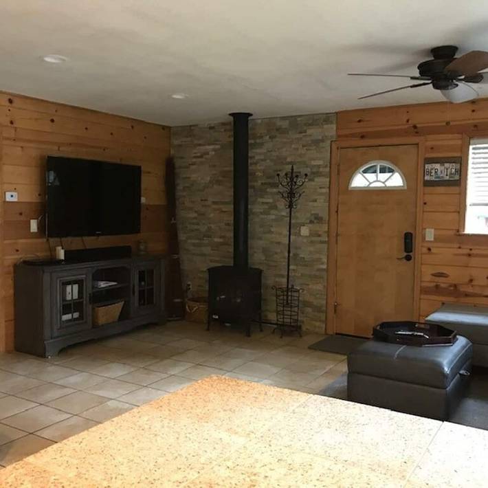 Log cabin for 11 people, with balcony in Lake Almanor