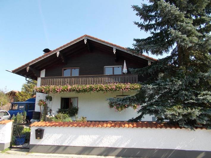Ferienwohnung für 7 Personen, mit Balkon und Ausblick in Bruckmühl - 2