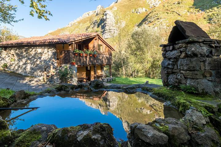 Casa rural para 12 personas, con Balcón y Jardín en 