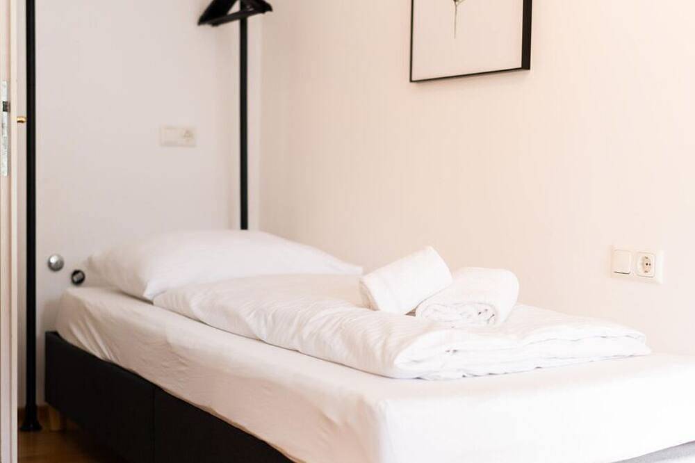 Ganze Wohnung, Homy Bludenz Alpine Panorama - Appartement/Fewo, Bad, Wc, 2 Schlafräume in Bludenz, Verwall