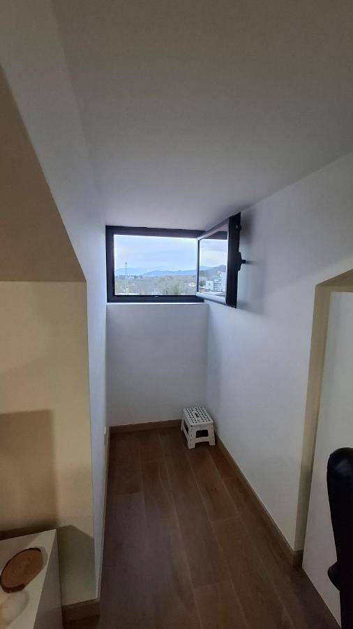 Apartamento inteiro, Apartamento T1 Arcos de Valdevez - centro da vila - 60 m2 total in Praia Fluvial da Valeta, Arcos de Valdevez (cidade)