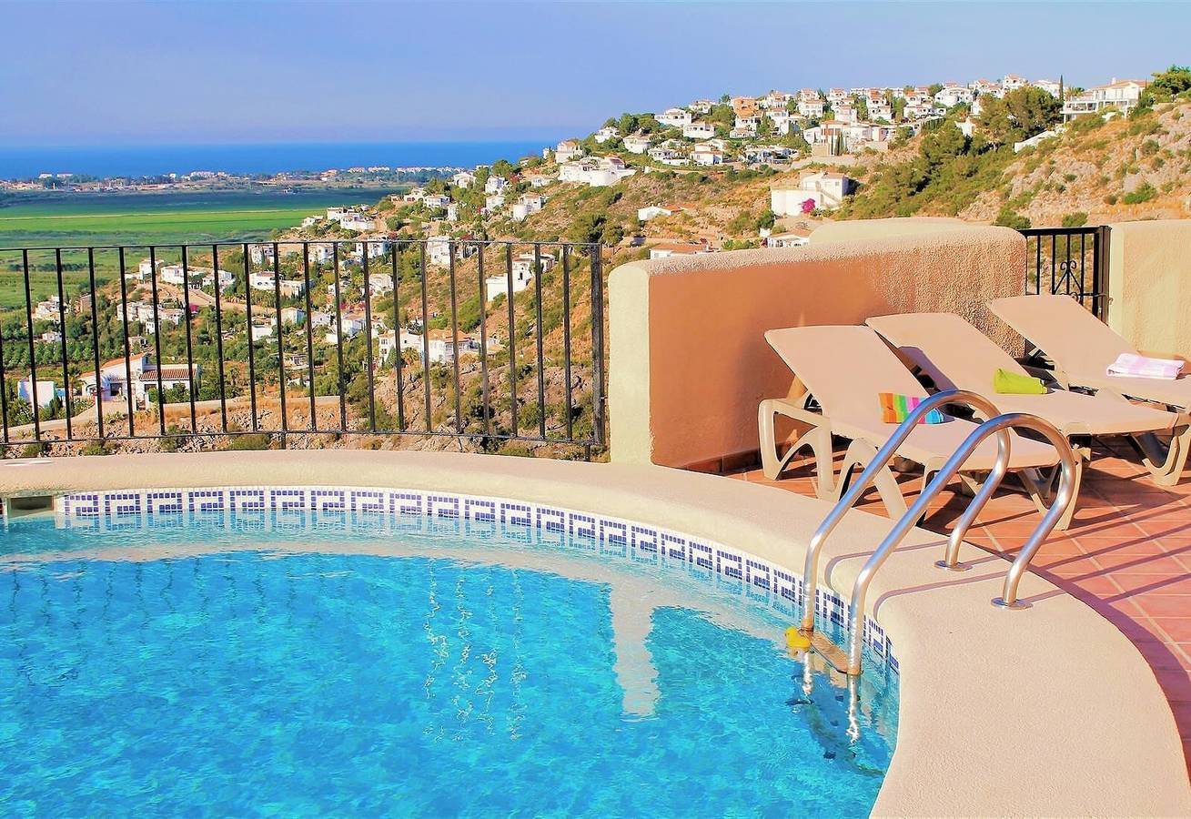 Costa - Blanca - Villa with sea views, air conditioning, Wifi and pool heating in Pego, Costa Blanca