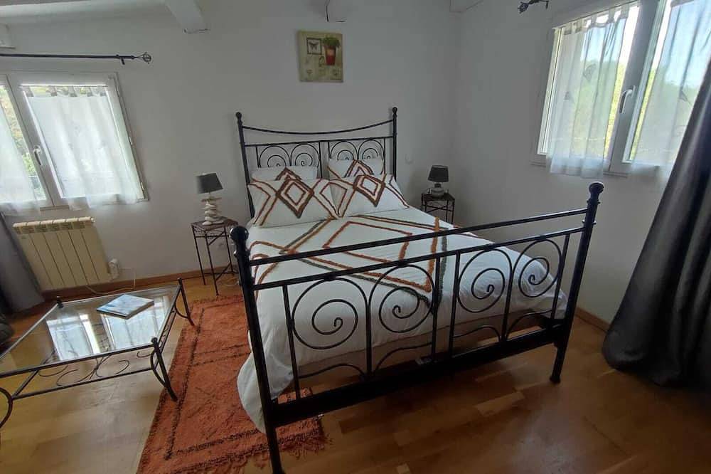 A Villedubert, Proche du Canal du Midi, Gîte Indépendant Avec Piscine in Villedubert, Región de Carcassonne