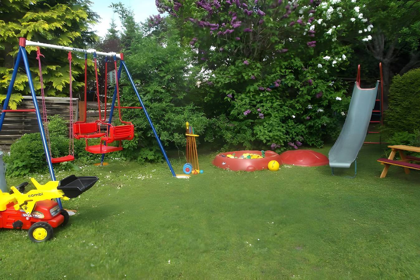 Ganze Wohnung, Apartment „Haus Wacholderheide“ mit Terrasse, Garten und Wlan in Onstmettingen, Albstadt