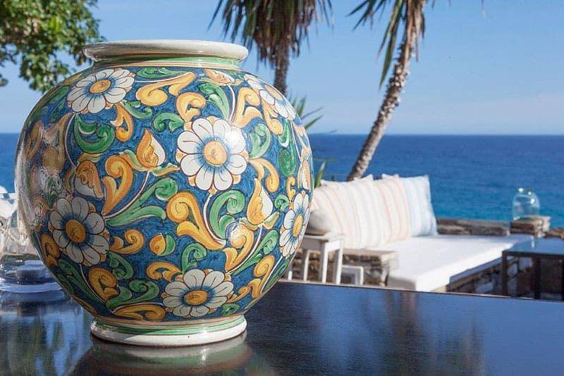 Traumhaftes Anwesen mit Gartenterrasse in einzigartiger Lage direkt am Meer in Oneglia, Imperia