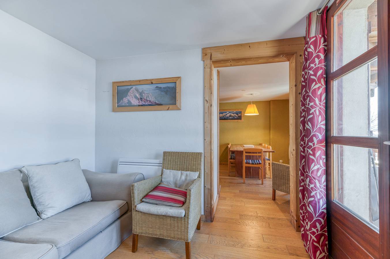 Entire apartment, Apartment 'Regain 2' with Mountain View and Balcony in Villard-Reculas, Écrins National Park